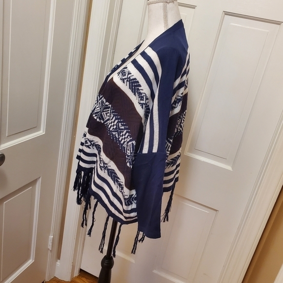 GeeGee Open Front Knit with fringe Cardigan S/M soft - Picture 3 of 6